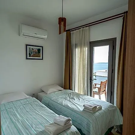 Ilya 1 Hotel 4*