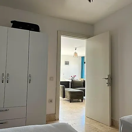 Hotel Ilya 1